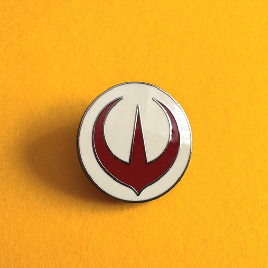ANDMORE - LIMITED EDITION CREST HARD ENAMEL PIN BADGE