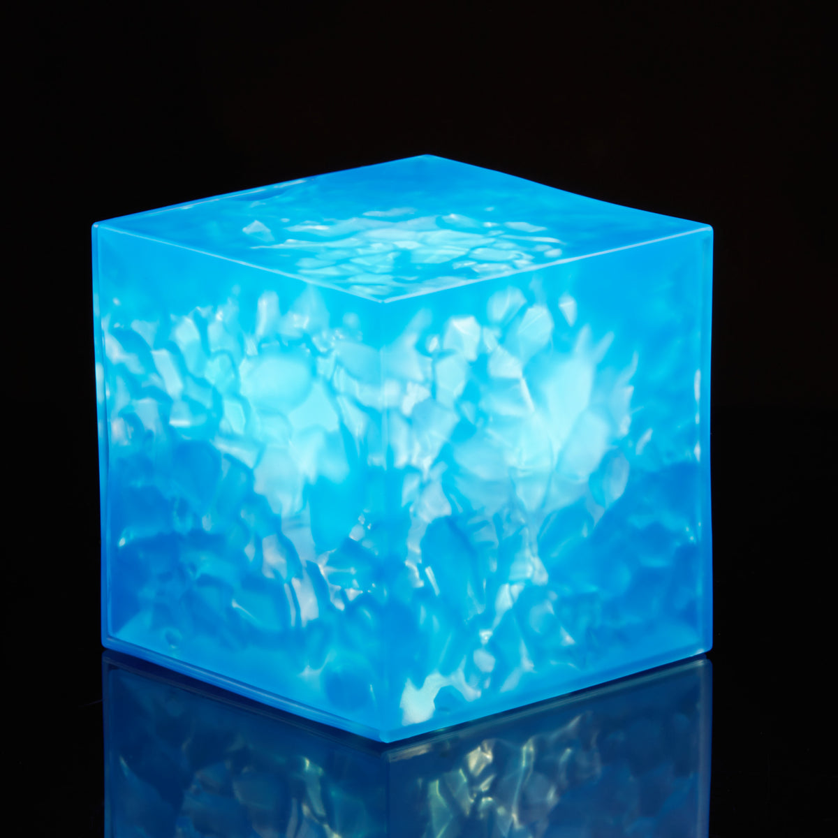 Marvel Legends Series Tesseract Electronic Role Play Accessory  - PRE-ORDER