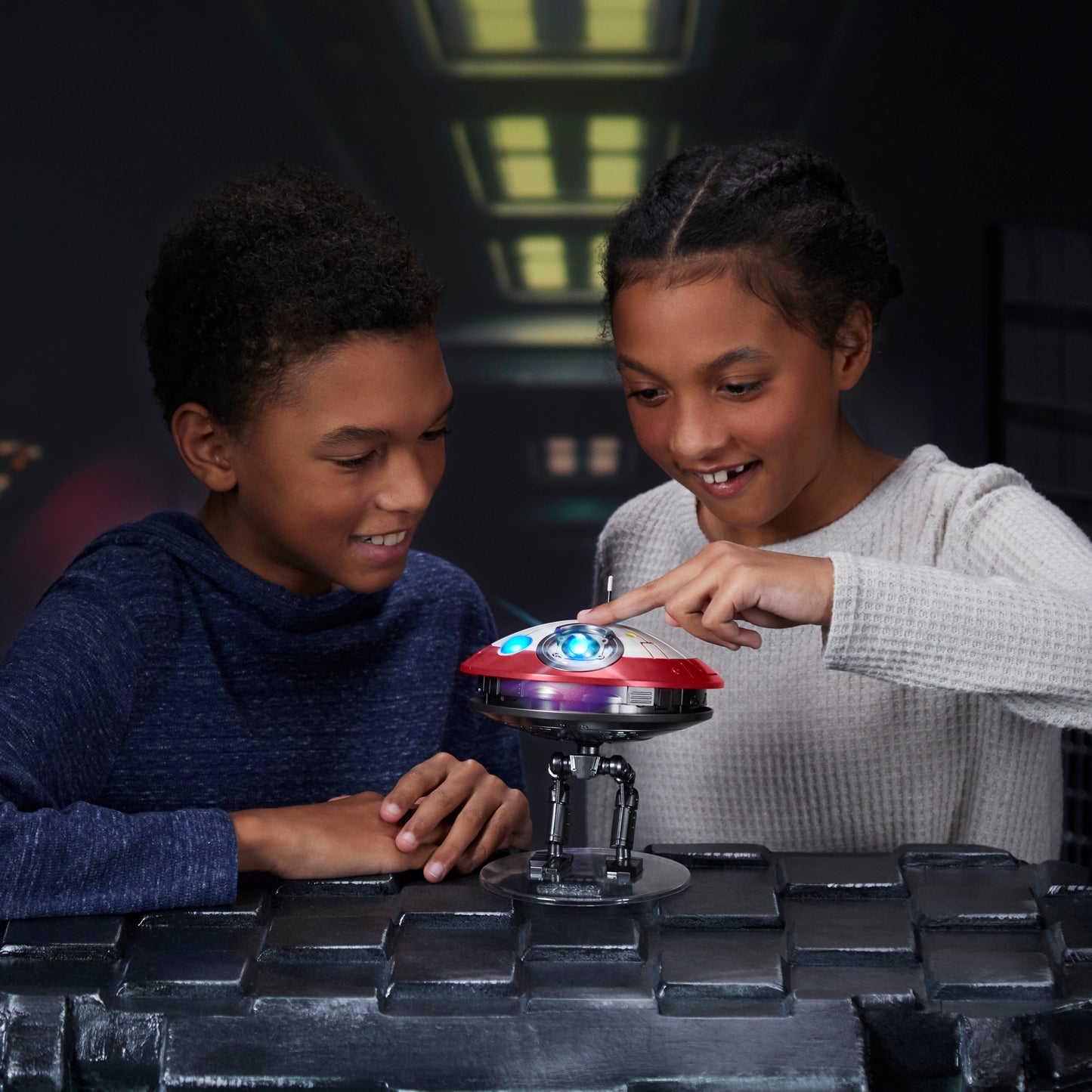 Star Wars L0-LA59 (Lola) Animatronic Edition