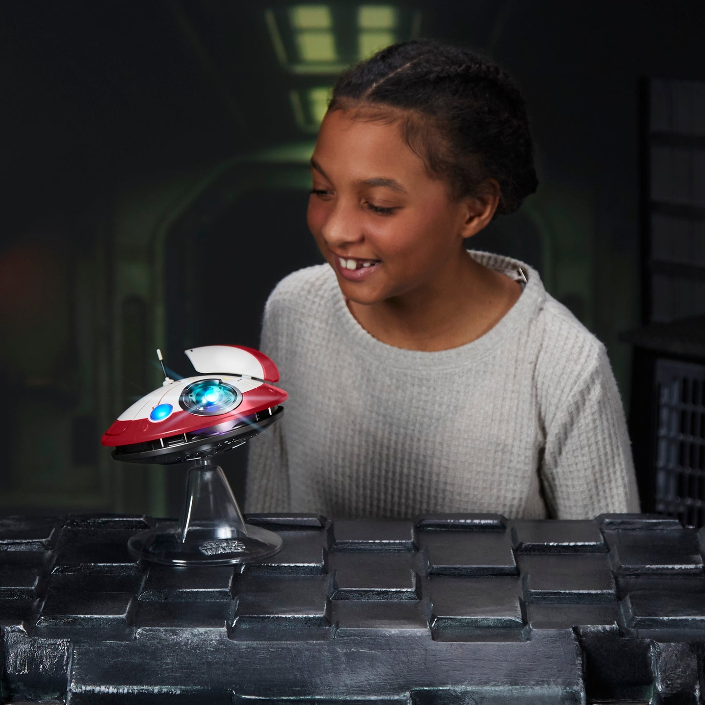 Star Wars L0-LA59 (Lola) Animatronic Edition