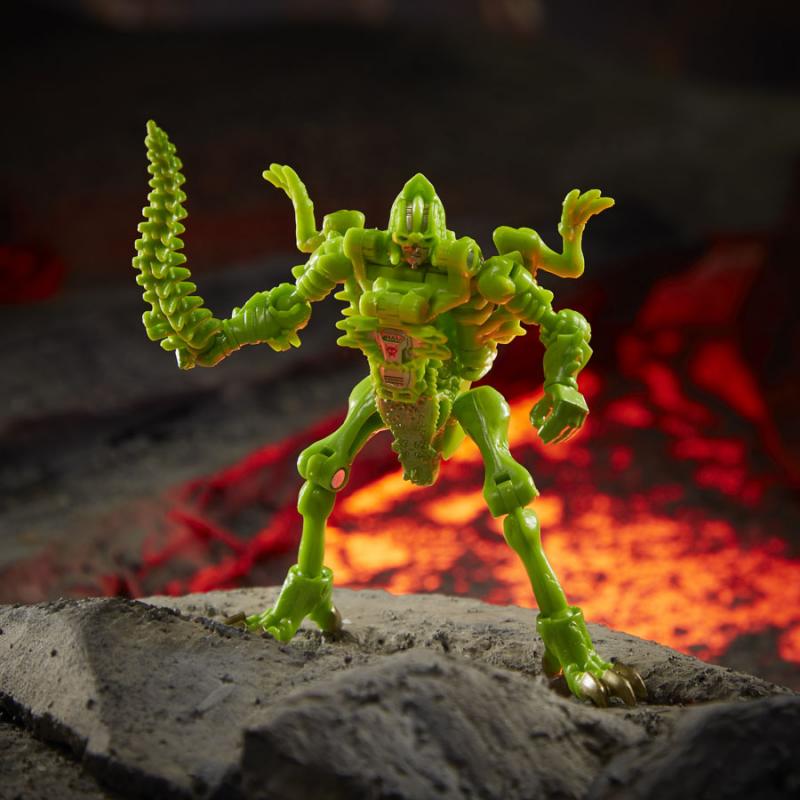 Transformers Generations War for Cybertron: Kingdom Core Dracodon